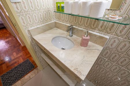 Apartamento para alugar com 95m², 2 quartos e sem vagaBanheiro