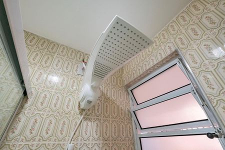 Apartamento para alugar com 95m², 2 quartos e sem vagaBanheiro