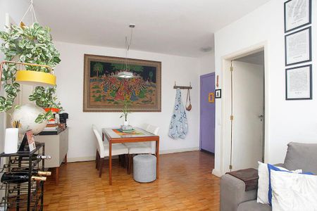 Apartamento à venda com 77m², 2 quartos e 1 vagaSala