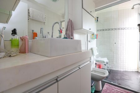 Apartamento à venda com 89m², 3 quartos e 2 vagasBanheiro da Suíte
