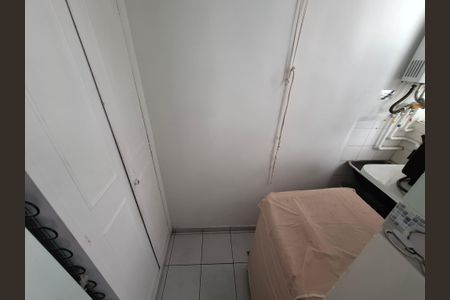 Apartamento à venda com 38m², 1 quarto e sem vaga Apartamento à venda com 38m², 1 quarto e sem vagaCozinha e Área de Serviço