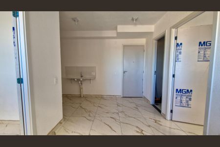 Sala de apartamento para alugar com 2 quartos, 34m² em Veleiros, São Paulo