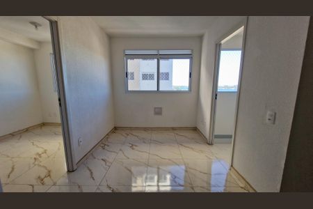 Sala de apartamento para alugar com 2 quartos, 34m² em Veleiros, São Paulo