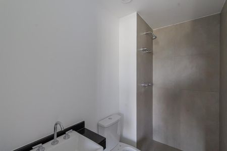 Banheiro de kitnet/studio à venda com 1 quarto, 29m² em Indianópolis, São Paulo