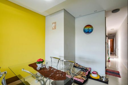 Casa à venda com 89m², 2 quartos e 2 vagas Casa à venda com 89m², 2 quartos e 2 vagasSala