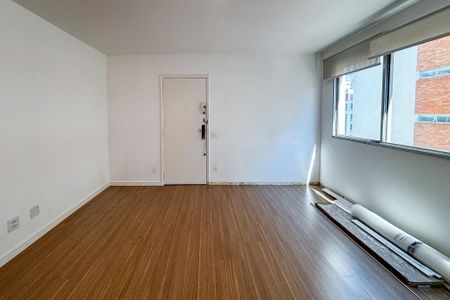 Apartamento para alugar com 2 quartos, 80m² em Cerqueira César, São Paulo
