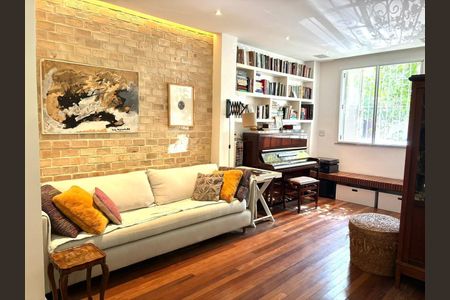 Casa à venda com 2 quartos, 196m² em Humaitá, Rio de Janeiro