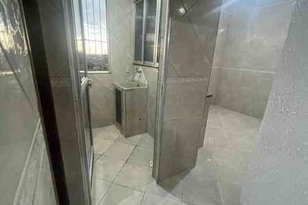 Corredor de casa para alugar com 2 quartos, 50m² em Jardim Tres Marias, Duque de Caxias