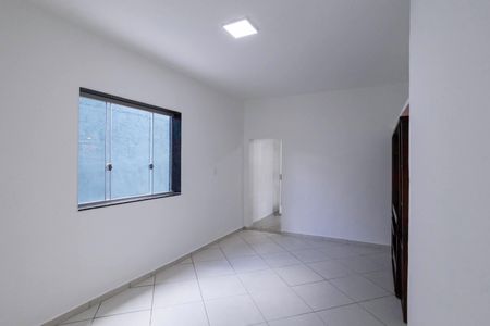 Casa para alugar com 80m², 2 quartos e sem vaga Casa para alugar com 80m², 2 quartos e sem vagaSala