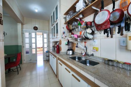 Apartamento à venda com 101m², 3 quartos e sem vaga Apartamento à venda com 101m², 3 quartos e sem vagaCozinha