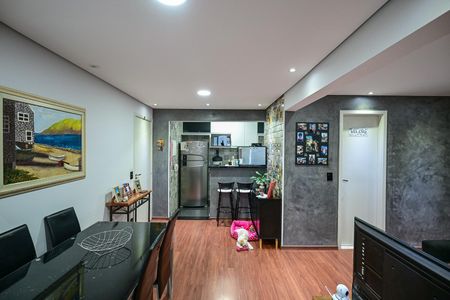 Sala de apartamento à venda com 2 quartos, 63m² em Jardim Caner, Taboão da Serra