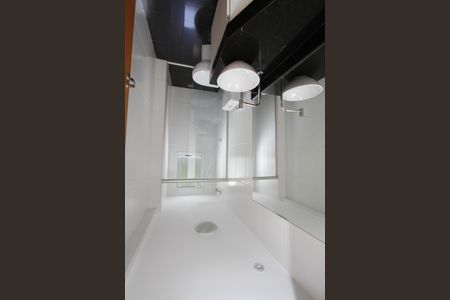 Apartamento à venda com 65m², 2 quartos e 1 vagaBanheiro Social