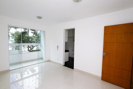 Apartamento à venda com 65m², 2 quartos e 1 vagaDetalhe Sala