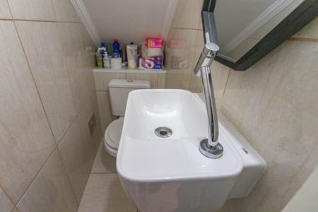 Casa à venda com 146m², 2 quartos e 2 vagasLavabo 