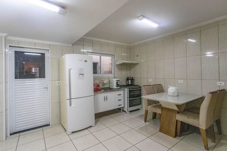 Casa à venda com 146m², 2 quartos e 2 vagasCozinha 