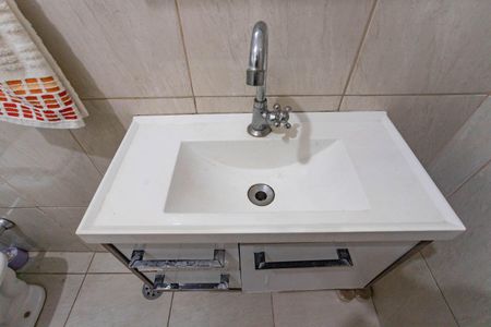 Casa à venda com 146m², 2 quartos e 2 vagasBanheiro social 