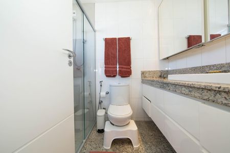 Apartamento à venda com 259m², 5 quartos e 4 vagasBANHEIRO3
