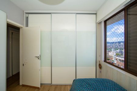Apartamento à venda com 259m², 5 quartos e 4 vagasQUARTO3