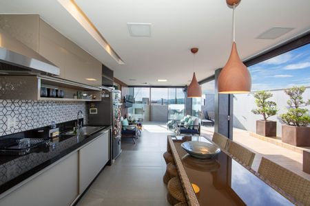 Apartamento à venda com 259m², 5 quartos e 4 vagasCOBERTURA