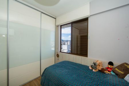 Apartamento à venda com 259m², 5 quartos e 4 vagasQUARTO3