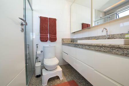 Apartamento à venda com 259m², 5 quartos e 4 vagasBANHEIRO3