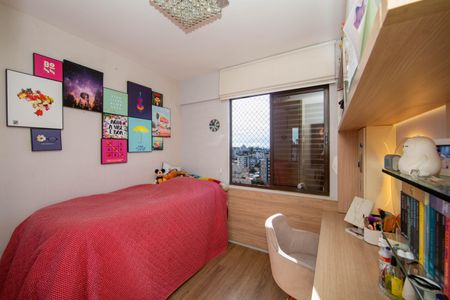 Apartamento à venda com 259m², 5 quartos e 4 vagasQUARTO2