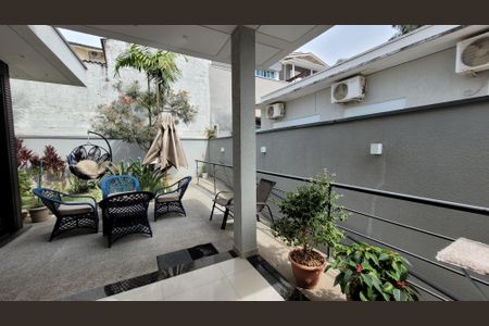 Casa de condomínio para alugar com 224m², 2 quartos e 4 vagasJardim