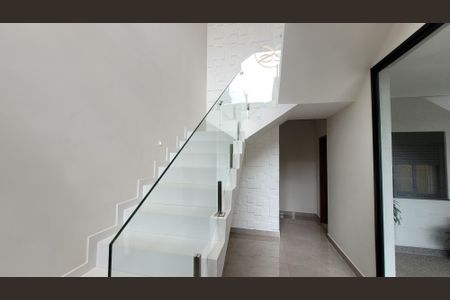 Casa de condomínio para alugar com 224m², 2 quartos e 4 vagasEscadas acesso