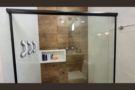 Casa de condomínio para alugar com 224m², 2 quartos e 4 vagasBanheiro - Suite 01