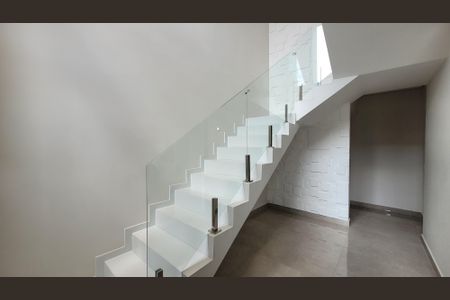 Casa de condomínio para alugar com 224m², 2 quartos e 4 vagasEscadas acesso