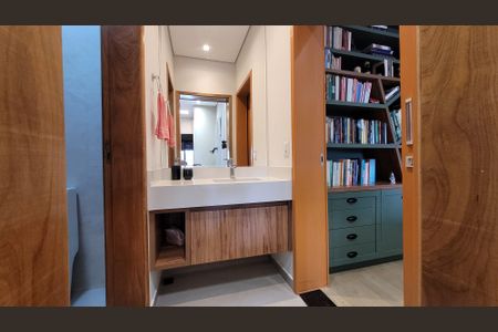 Casa de condomínio para alugar com 224m², 2 quartos e 4 vagasBanheiro - Piso térreo