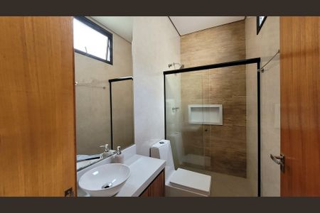 Casa de condomínio para alugar com 224m², 2 quartos e 4 vagasBanheiro - Suite 02
