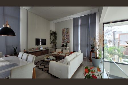 Sala de casa de condomínio para alugar com 2 quartos, 224m² em Parquelandia, Itaquaquecetuba