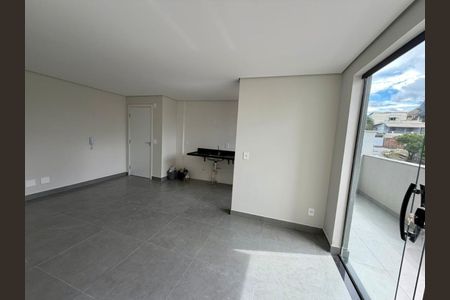 Apartamento à venda com 2 quartos, 65m² em União, Belo Horizonte