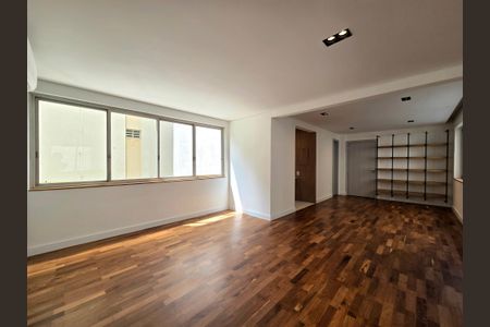 Apartamento para alugar com 145m², 3 quartos e 1 vaga Apartamento para alugar com 145m², 3 quartos e 1 vagaSala