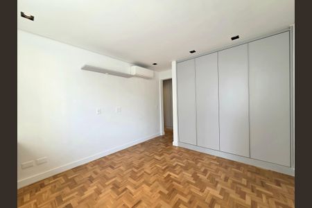 Apartamento para alugar com 145m², 3 quartos e 1 vaga Apartamento para alugar com 145m², 3 quartos e 1 vagaSuíte