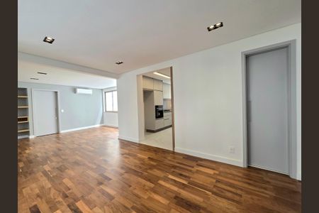 Apartamento para alugar com 145m², 3 quartos e 1 vaga Apartamento para alugar com 145m², 3 quartos e 1 vagaSala