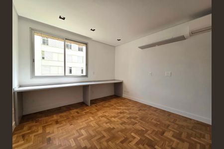 Apartamento para alugar com 145m², 3 quartos e 1 vaga Apartamento para alugar com 145m², 3 quartos e 1 vagaSuíte