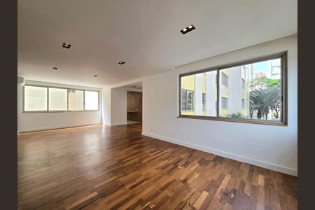 Apartamento para alugar com 145m², 3 quartos e 1 vaga Apartamento para alugar com 145m², 3 quartos e 1 vagaSala