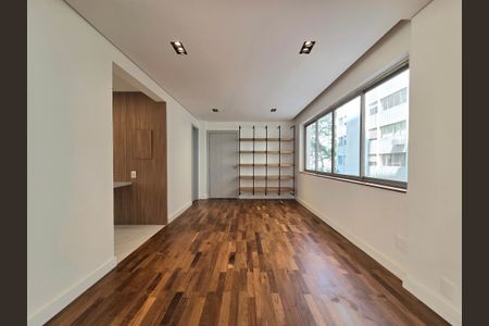 Apartamento para alugar com 145m², 3 quartos e 1 vaga Apartamento para alugar com 145m², 3 quartos e 1 vagaSala