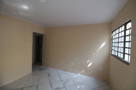 Sala de casa para alugar com 3 quartos, 155m² em Valverde, Nova Iguaçu