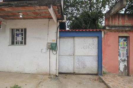 Casa para alugar com 155m², 3 quartos e 3 vagas Casa para alugar com 155m², 3 quartos e 3 vagasFachada