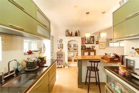 Casa à venda com 2 quartos, 120m² em Vila do Bosque, São Paulo