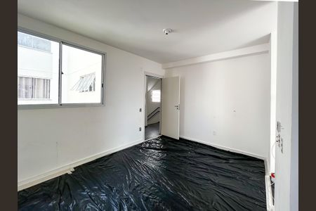 Apartamento à venda com 2 quartos, 42m² em Tijuca, Contagem