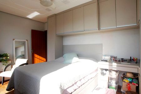 Apartamento à venda com 100m², 3 quartos e sem vagaQuarto 1