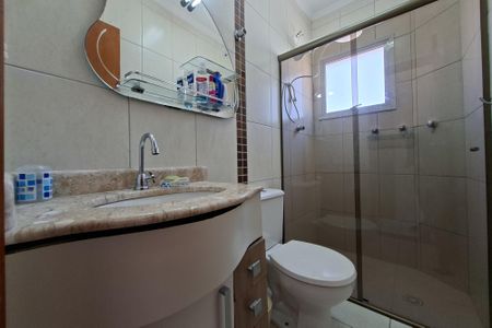 Apartamento para alugar com 85m², 2 quartos e 1 vaga Apartamento para alugar com 85m², 2 quartos e 1 vagaBanheiro da suite