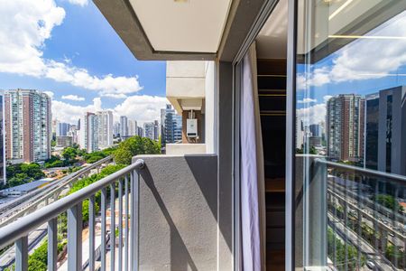 Varanda de kitnet/studio para alugar com 1 quarto, 24m² em Vila Cordeiro, São Paulo