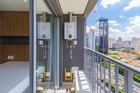 Varanda de kitnet/studio para alugar com 1 quarto, 24m² em Vila Cordeiro, São Paulo