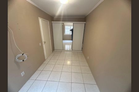 Quarto de apartamento para alugar com 1 quarto, 65m² em Jardim do Salso, Porto Alegre