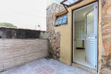 Casa para alugar com 45m², 1 quarto e sem vagaQuintal